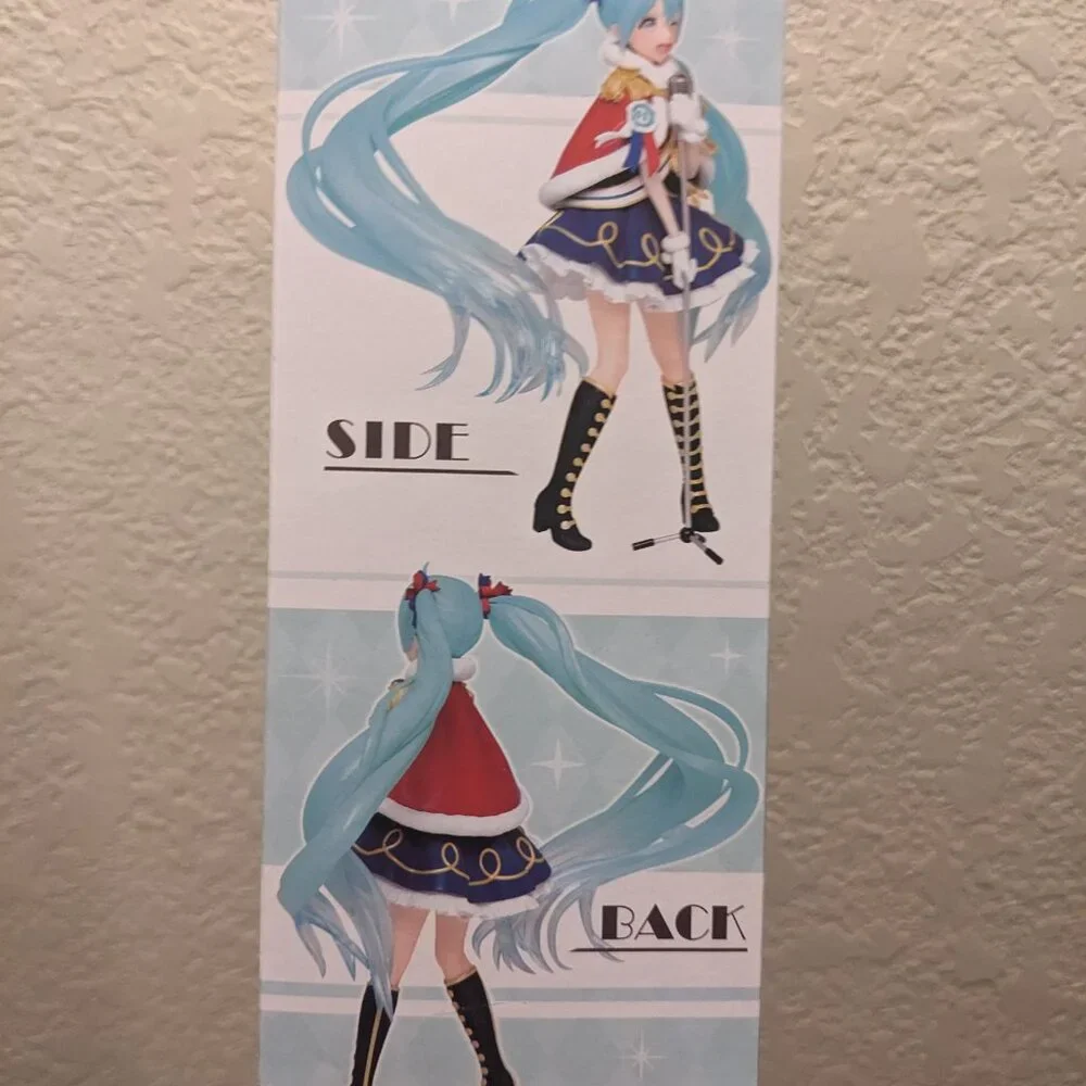 Hatsune Miku Winter Live Version - Taito Figure (New, Unopened) - Picture 2 of 7